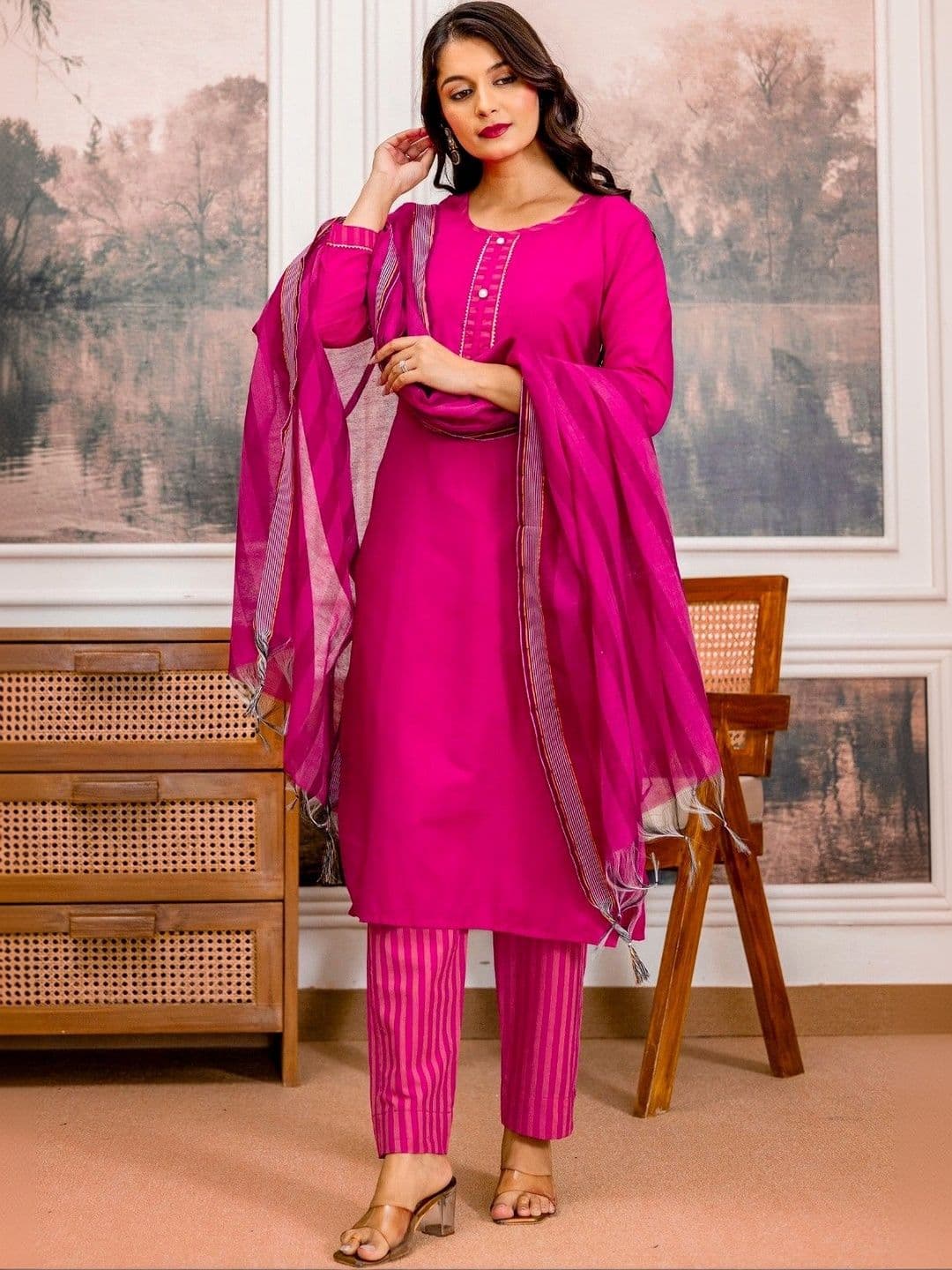 Ibrana Women Round Neck Straight Kurta with Trousers & Dupatta thumbnail 2