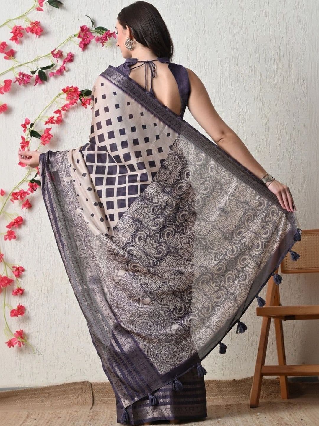 KALINI KALIN Women I Ethnic Motifs Zari Silk Cotton Block Print Saree thumbnail 4