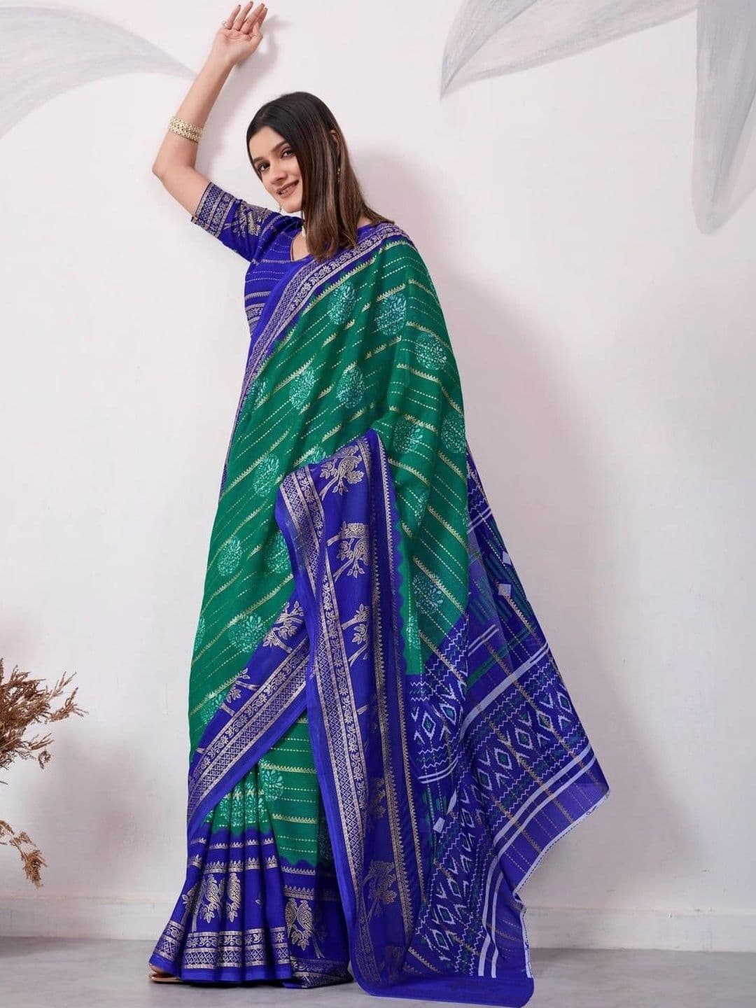 Pixie lane Zari Pure Georgette Paithani Saree thumbnail 4