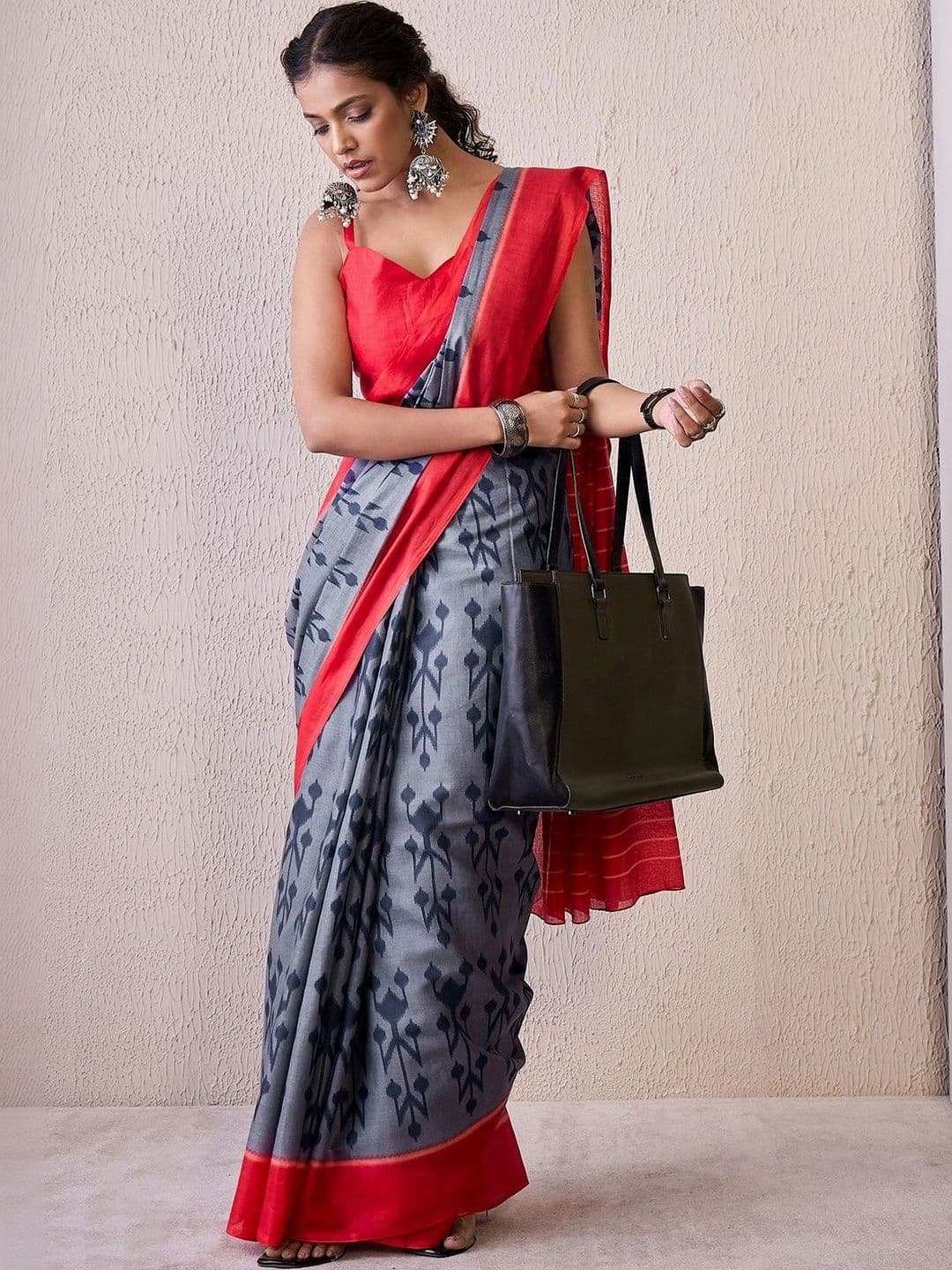 Sangria Woven Design Designer Bagru Saree thumbnail 2