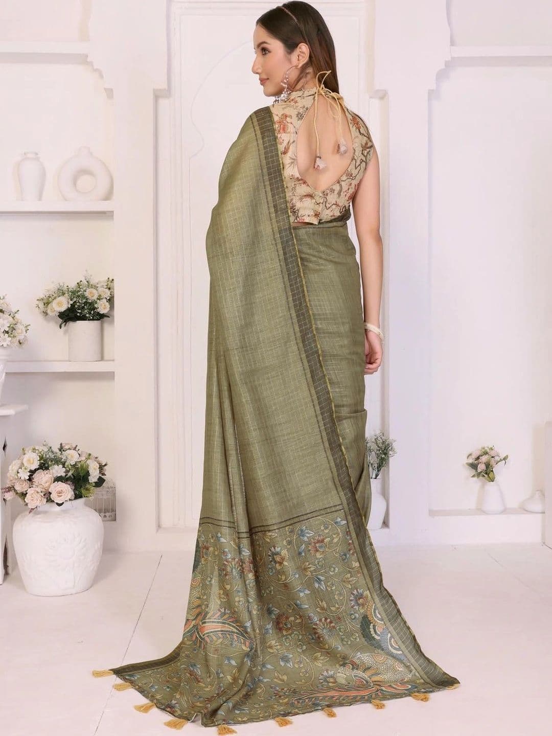 Pixie lane Floral Zari Linen Blend Saree thumbnail 3