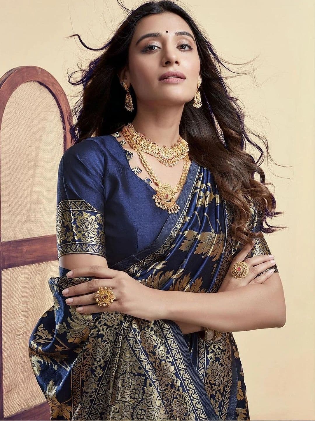 SANISA Ethnic Motifs Zari Silk Blend Saree thumbnail 6