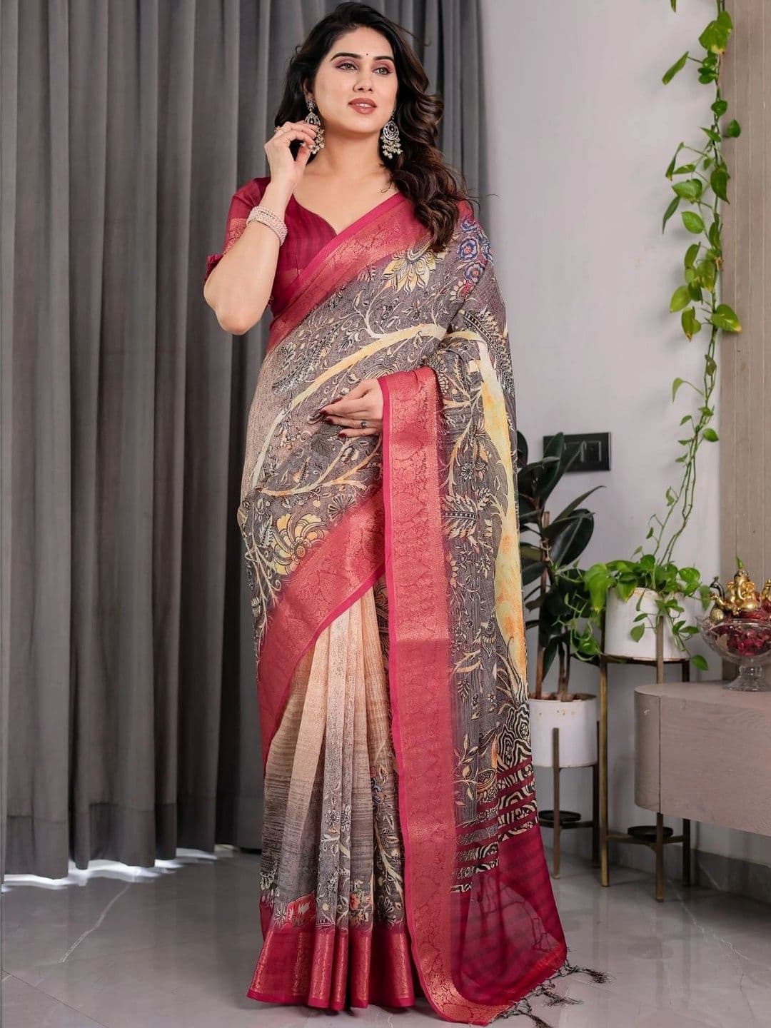 Mitera Floral Silk Blend Designer Saree thumbnail 2