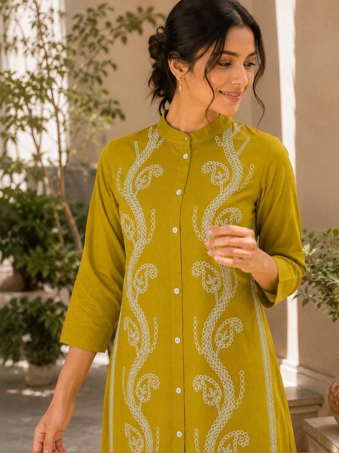 UDBHAV EXPORT Women Ethnic Motifs Embroidered Regular Thread Work Kurta with Trousers thumbnail 7