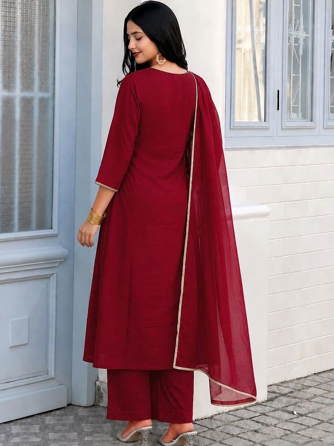 Sangria Women Ethnic Motifs Embroidered Regular Thread Work Kurta with Trousers & With Dupatta thumbnail 2