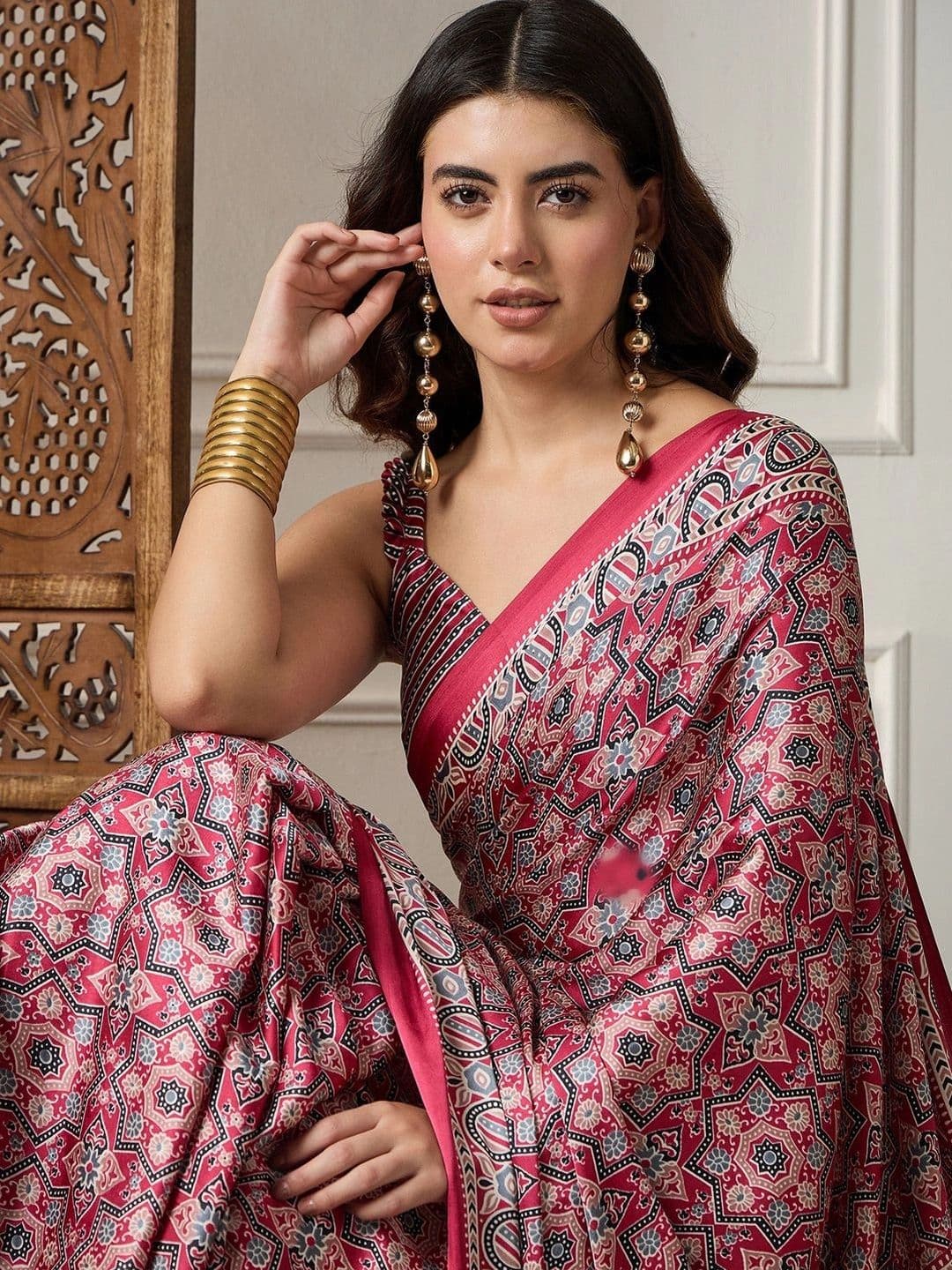 Saree mall Ajrak Block Pure Crepe Designer Block Print Sarees thumbnail 2