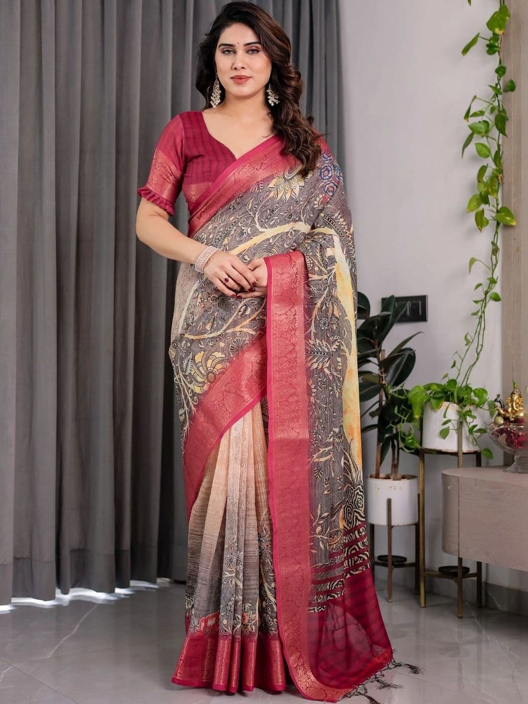 Mitera Floral Silk Blend Designer Saree thumbnail 3