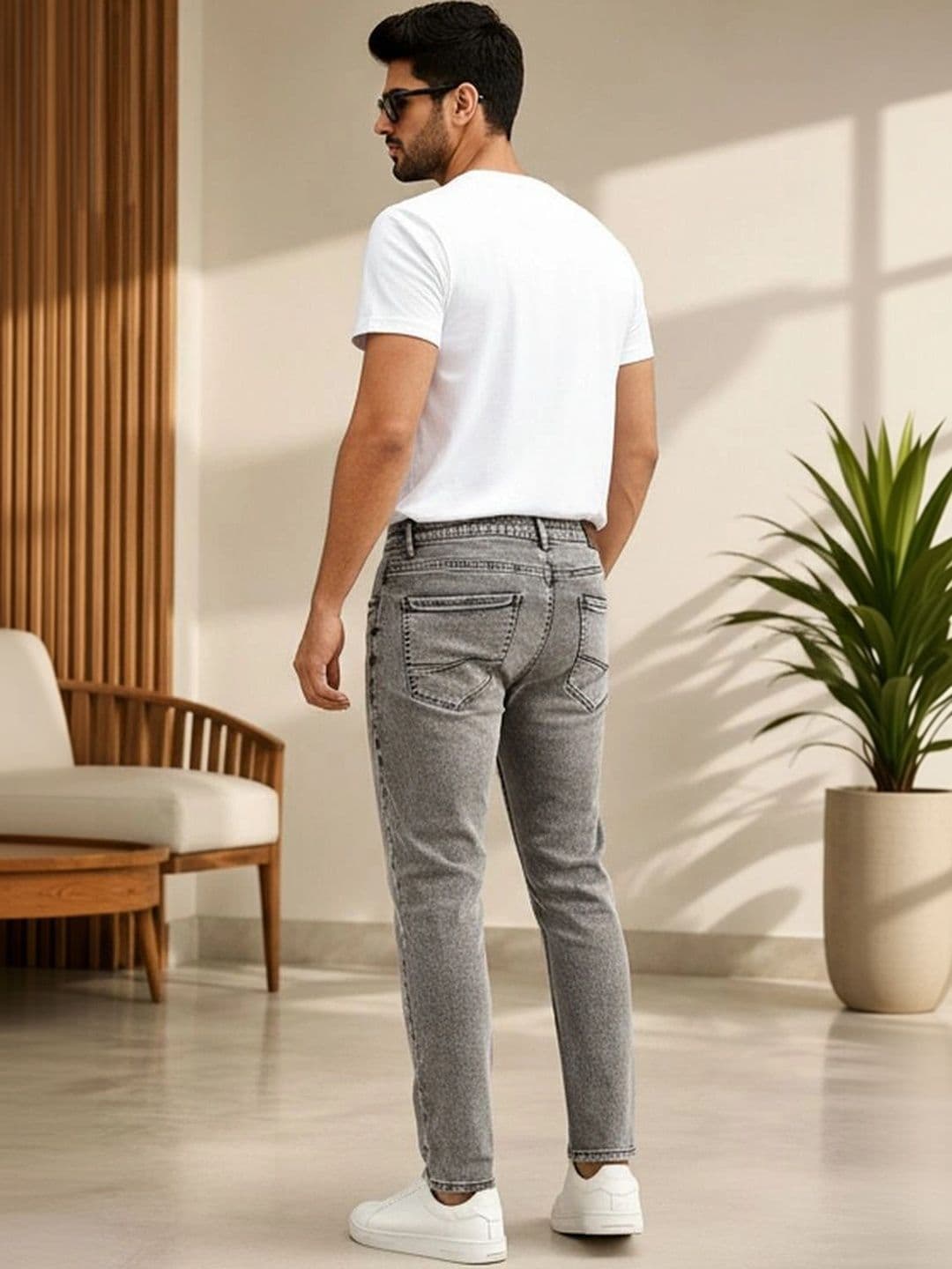 Global Jeans Men Regular Fit Mid-Rise Low Distress Jeans thumbnail 4