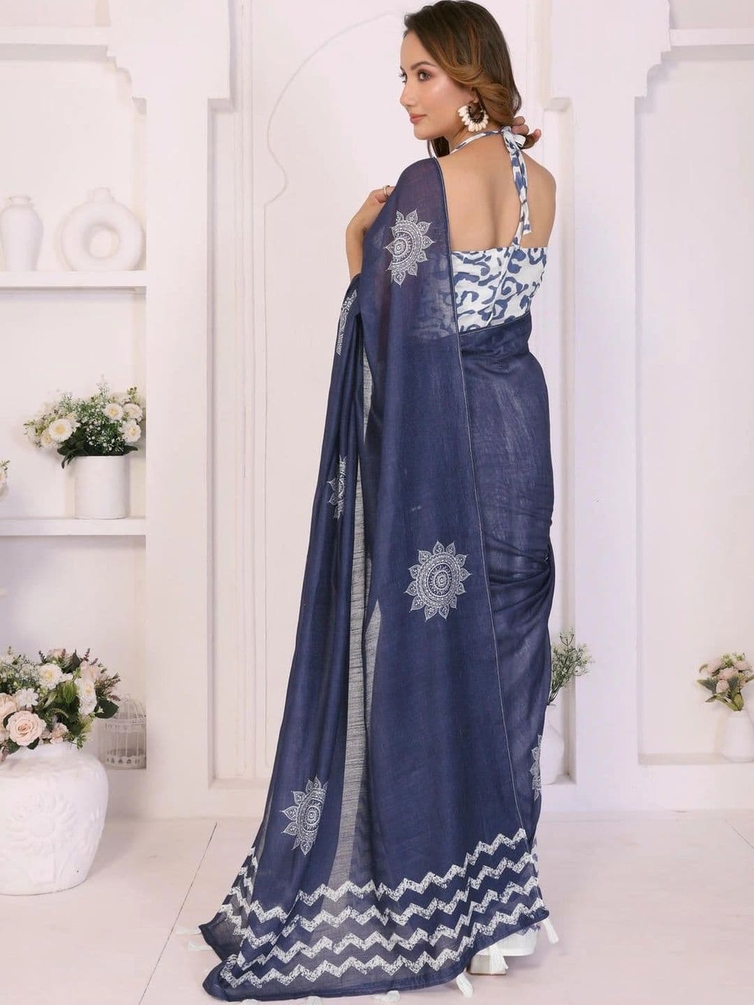 Pixie lane Zari Linen Blend Saree thumbnail 4