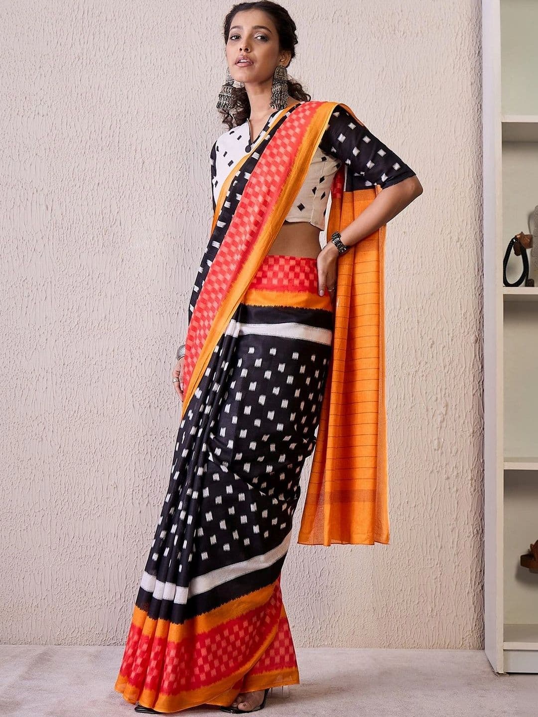 Sangria Designer Pochampally Saree thumbnail 3
