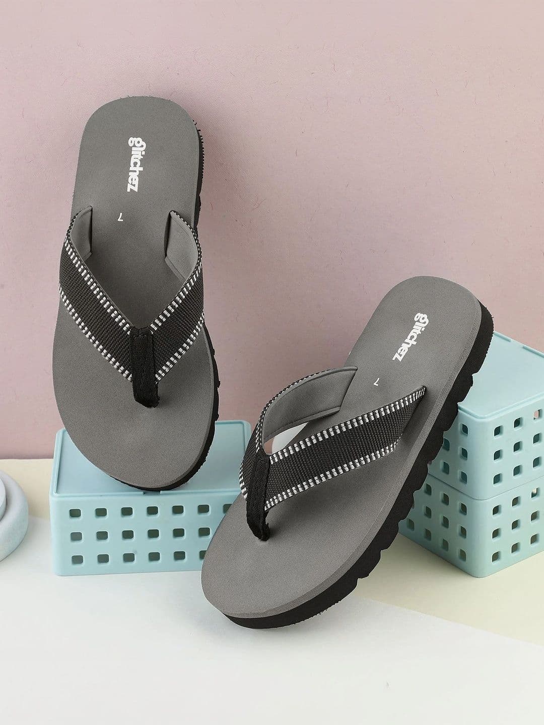 glitchez Men Striped Rubber Thong Flip-Flops - view 1