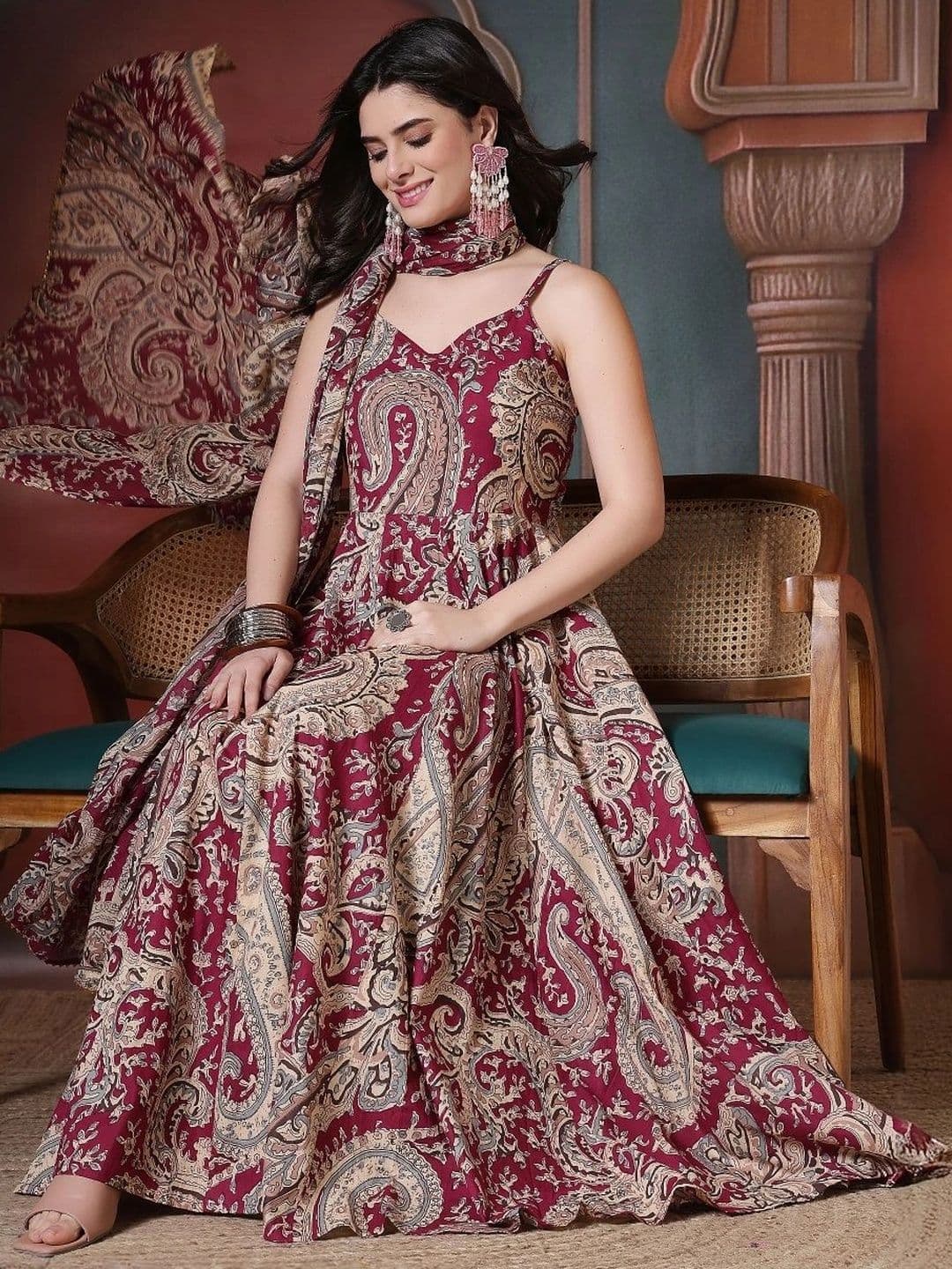 Sangria Women Paisley Printed Regular Pure Cotton Kurta with Palazzos & With Dupatta thumbnail 4