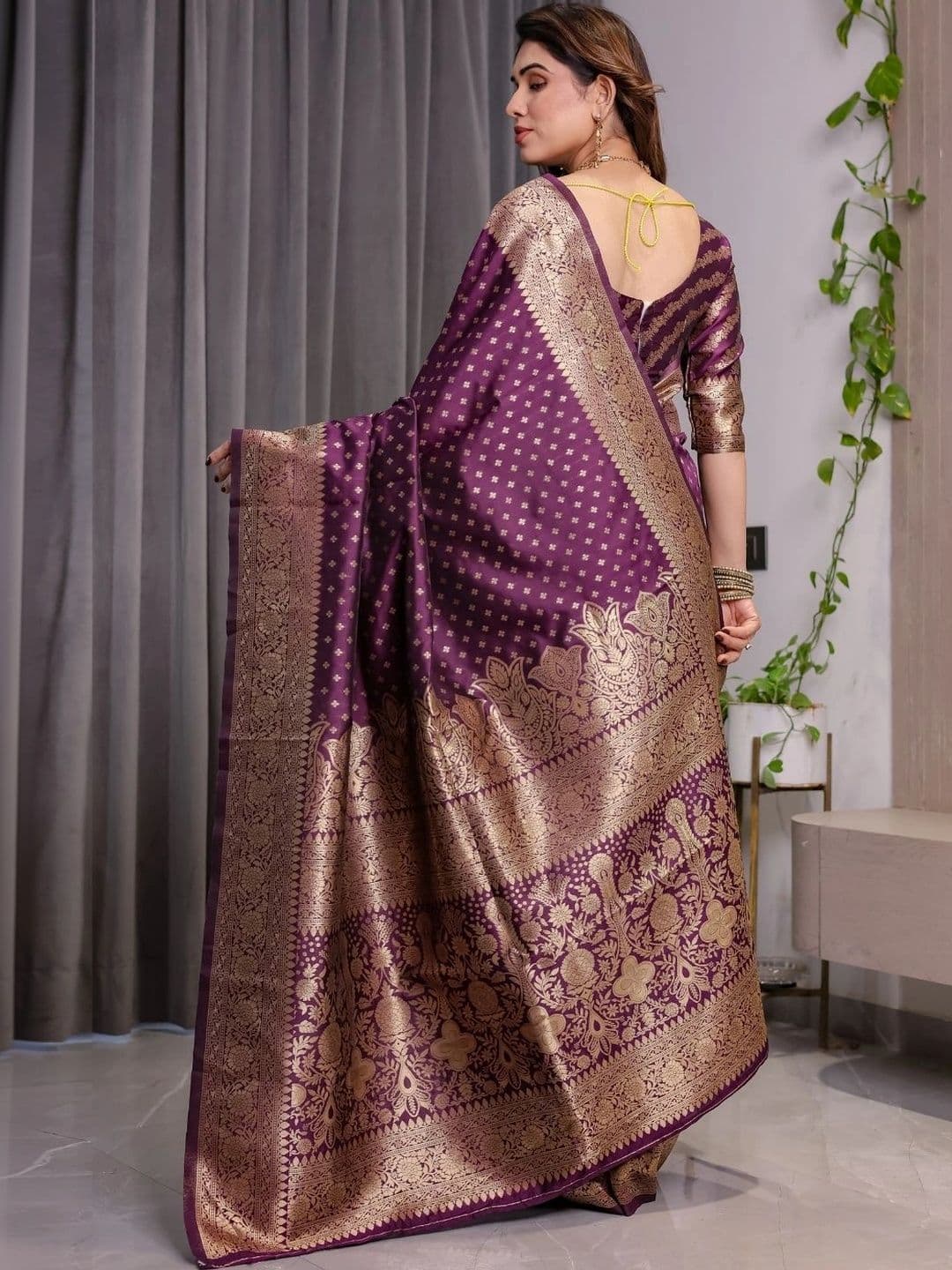 Mitera Woven Design Zari Silk Blend Designer Saree thumbnail 2
