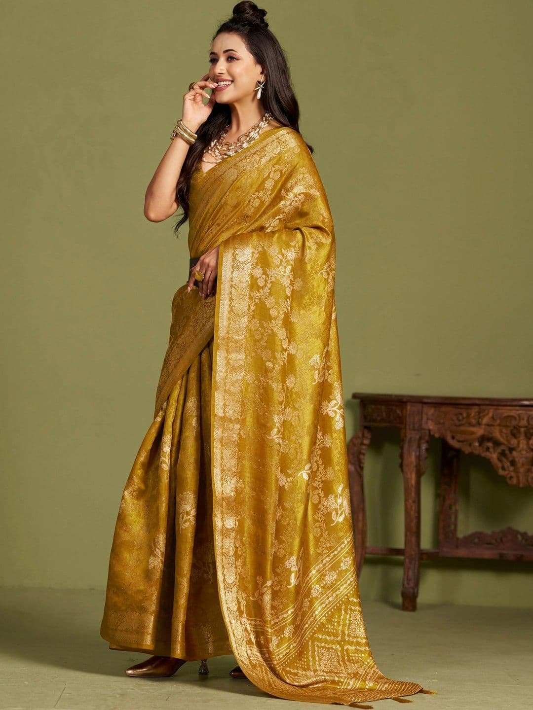 Anouk Ethnic Motifs Silk Blend Banarasi Saree thumbnail 3