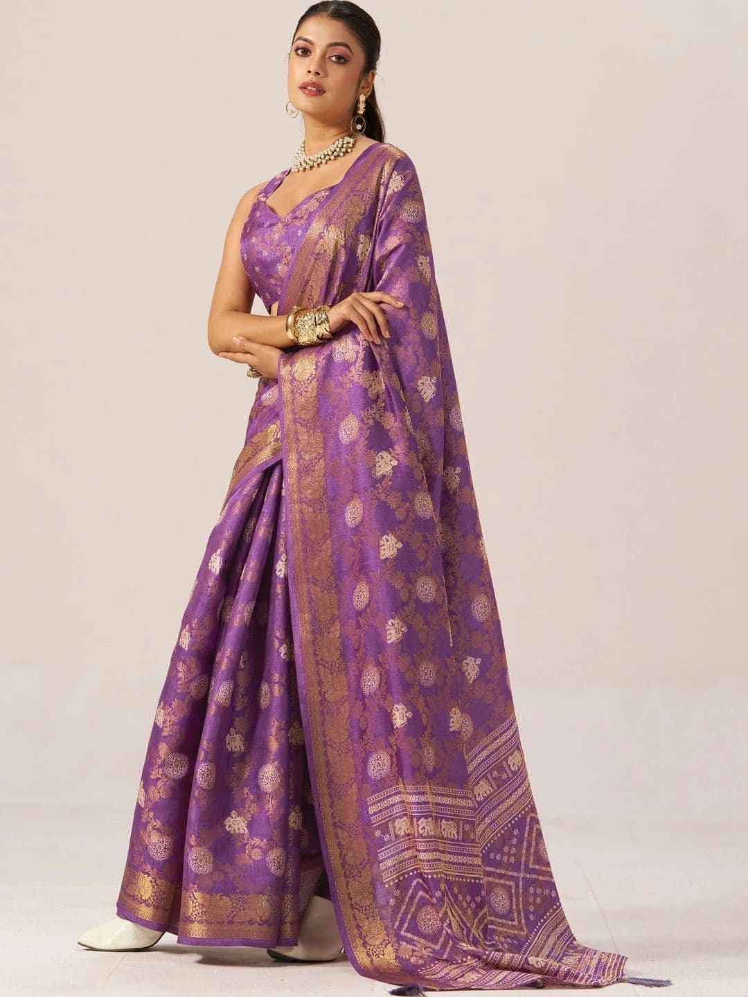 Anouk Woven Design Zari Silk Blend Banarasi Saree thumbnail 5