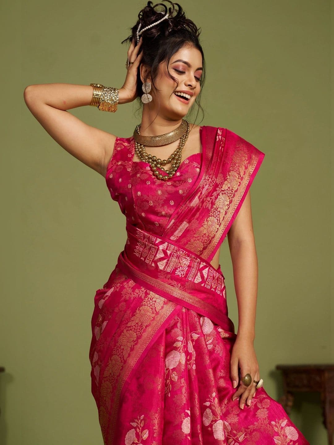 Anouk Ethnic Motifs Zari Silk Blend Banarasi Saree thumbnail 6