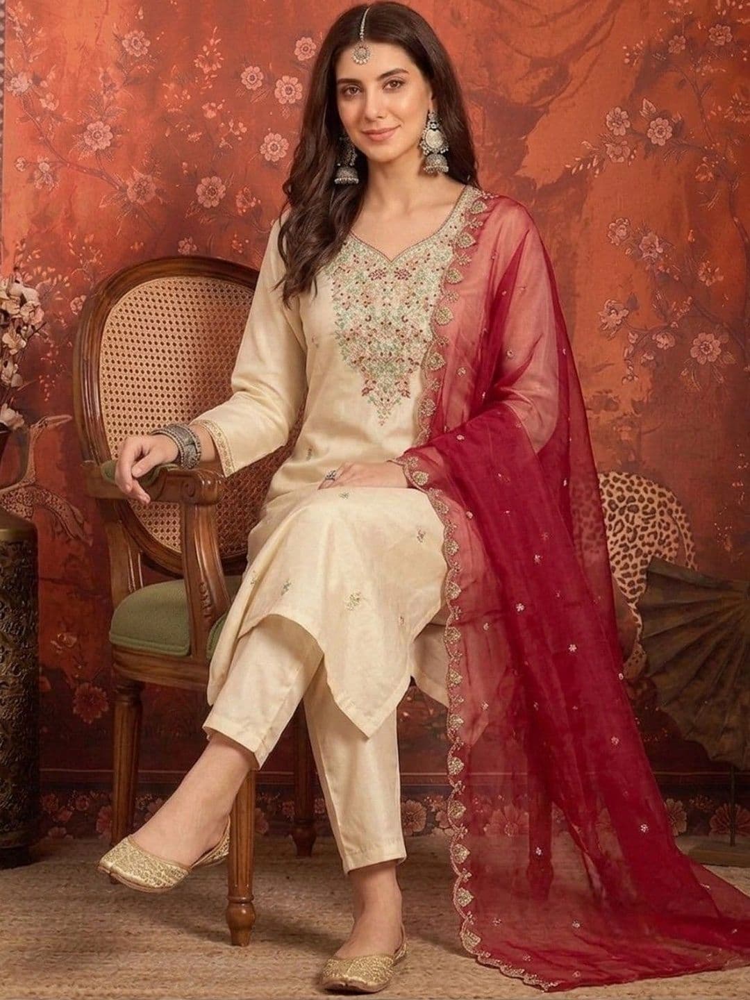 Sangria Women Ethnic Motifs Embroidered Regular Thread Work Kurta with Trousers & With Dupatta thumbnail 4