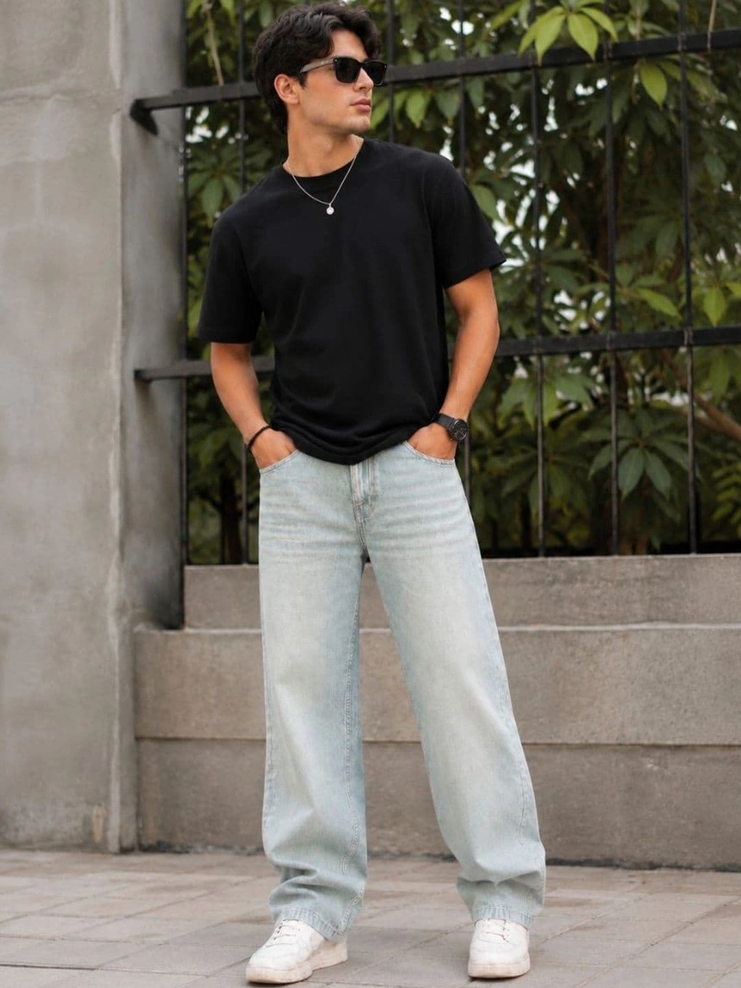MQ Denim Men Straight Fit Mid-Rise Low Distress Light Fade Jeans thumbnail 4
