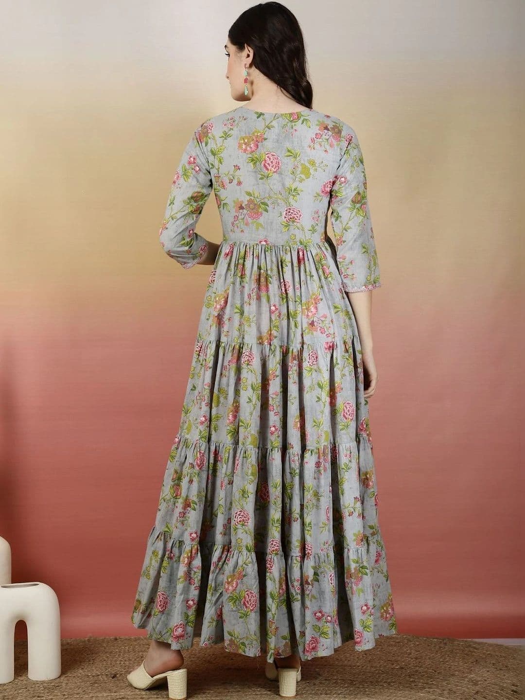 Sangria Women Floral Printed Thread Work Floral Anarkali Kurta thumbnail 4