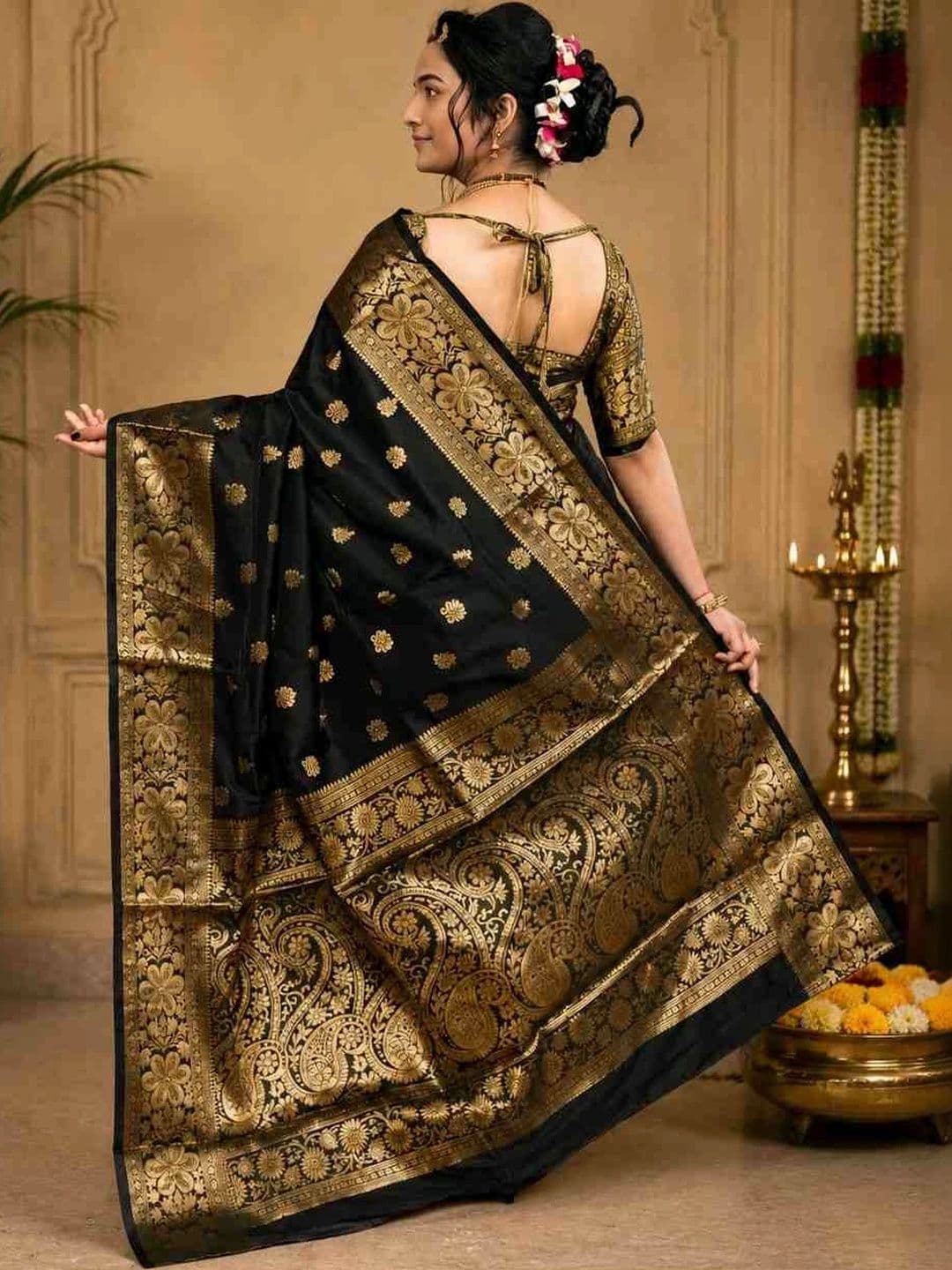 HERE&NOW Women Banarasi Silk Woven Work Saree thumbnail 2
