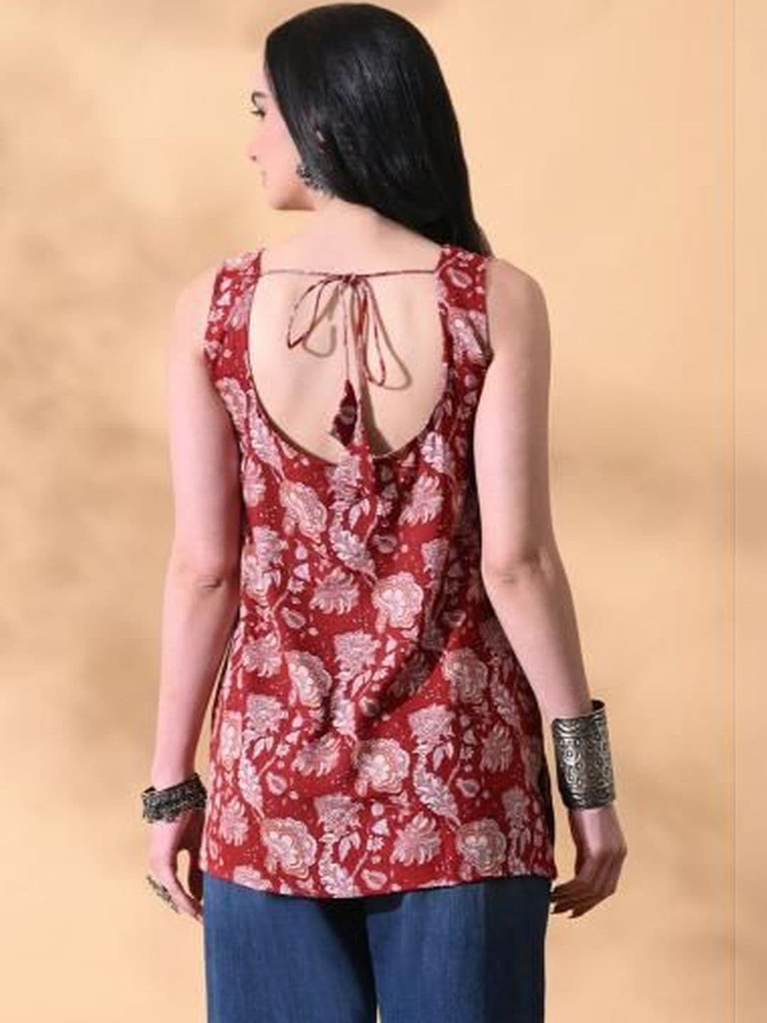 GLOWWORLD Floral Printed Square Neck Pure Cotton Kurti thumbnail 2