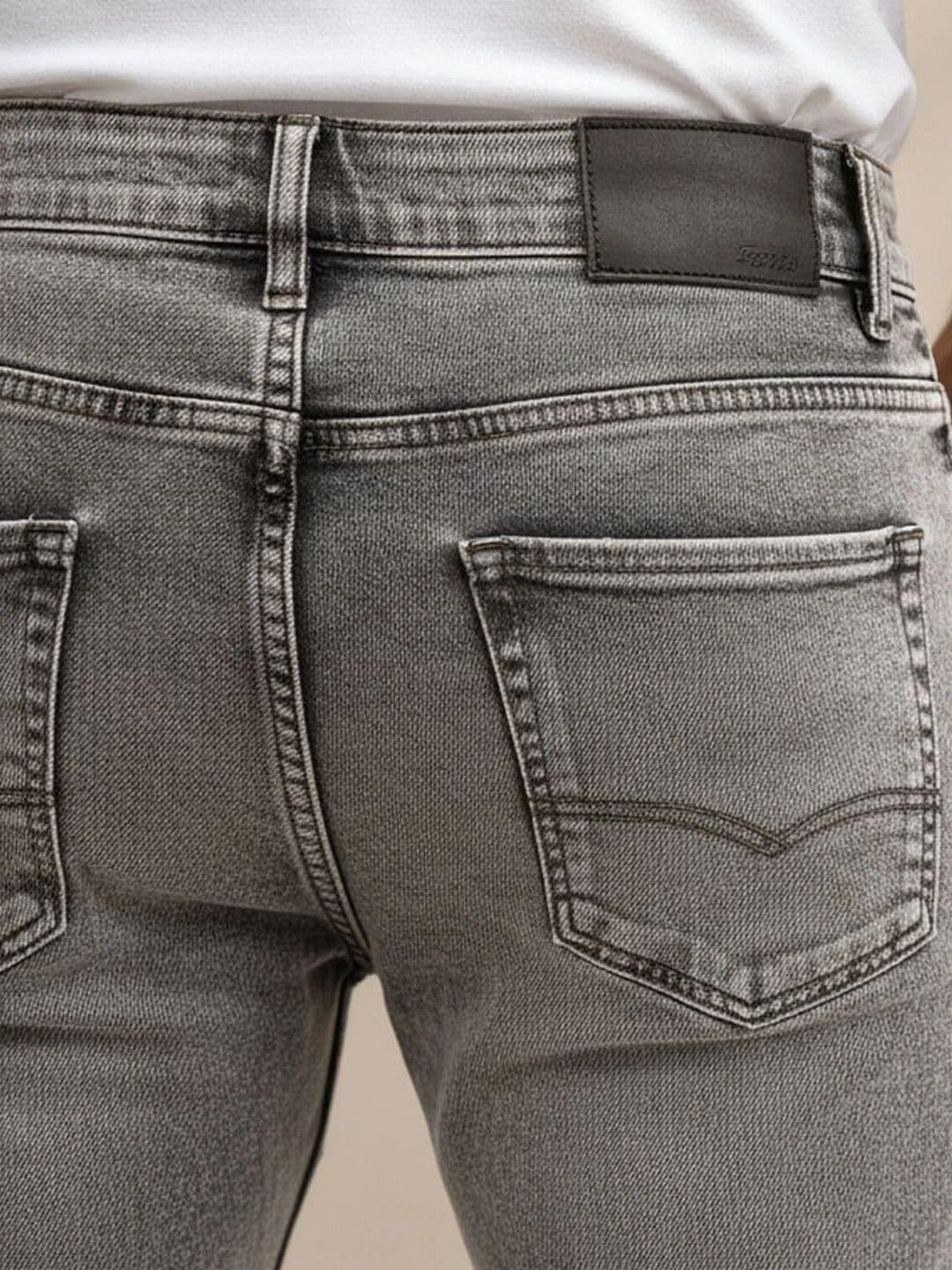 Global Jeans Men Regular Fit Mid-Rise Jeans thumbnail 3