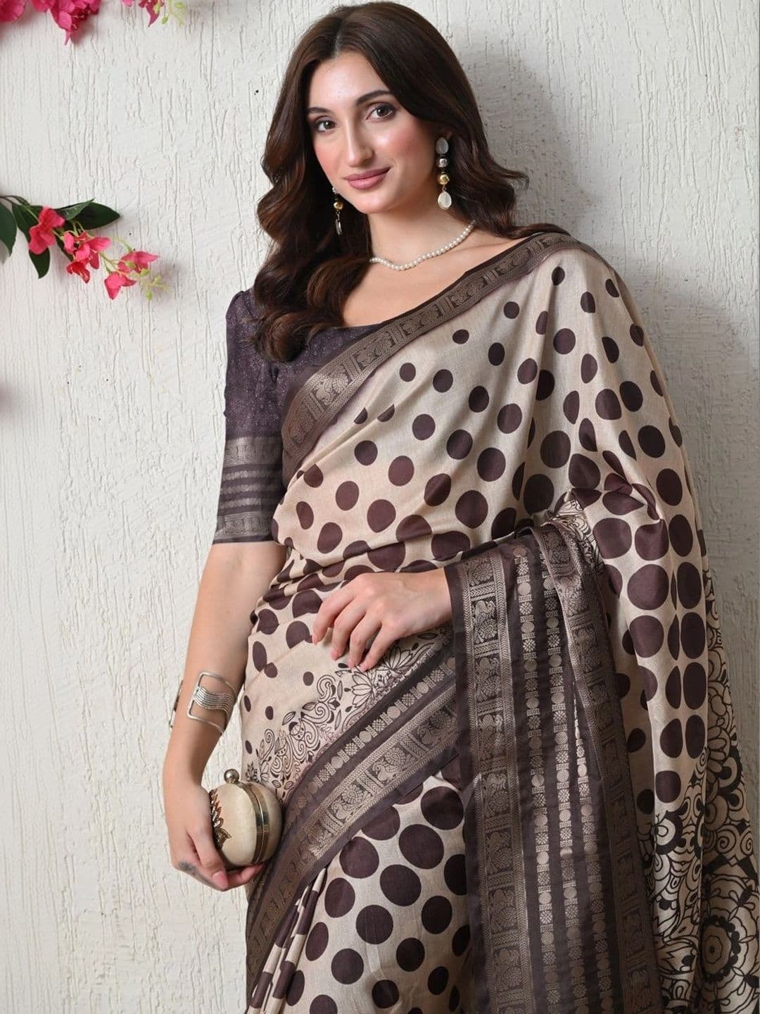 KALINI Polka Dot Printed Silk Cotton Saree thumbnail 4