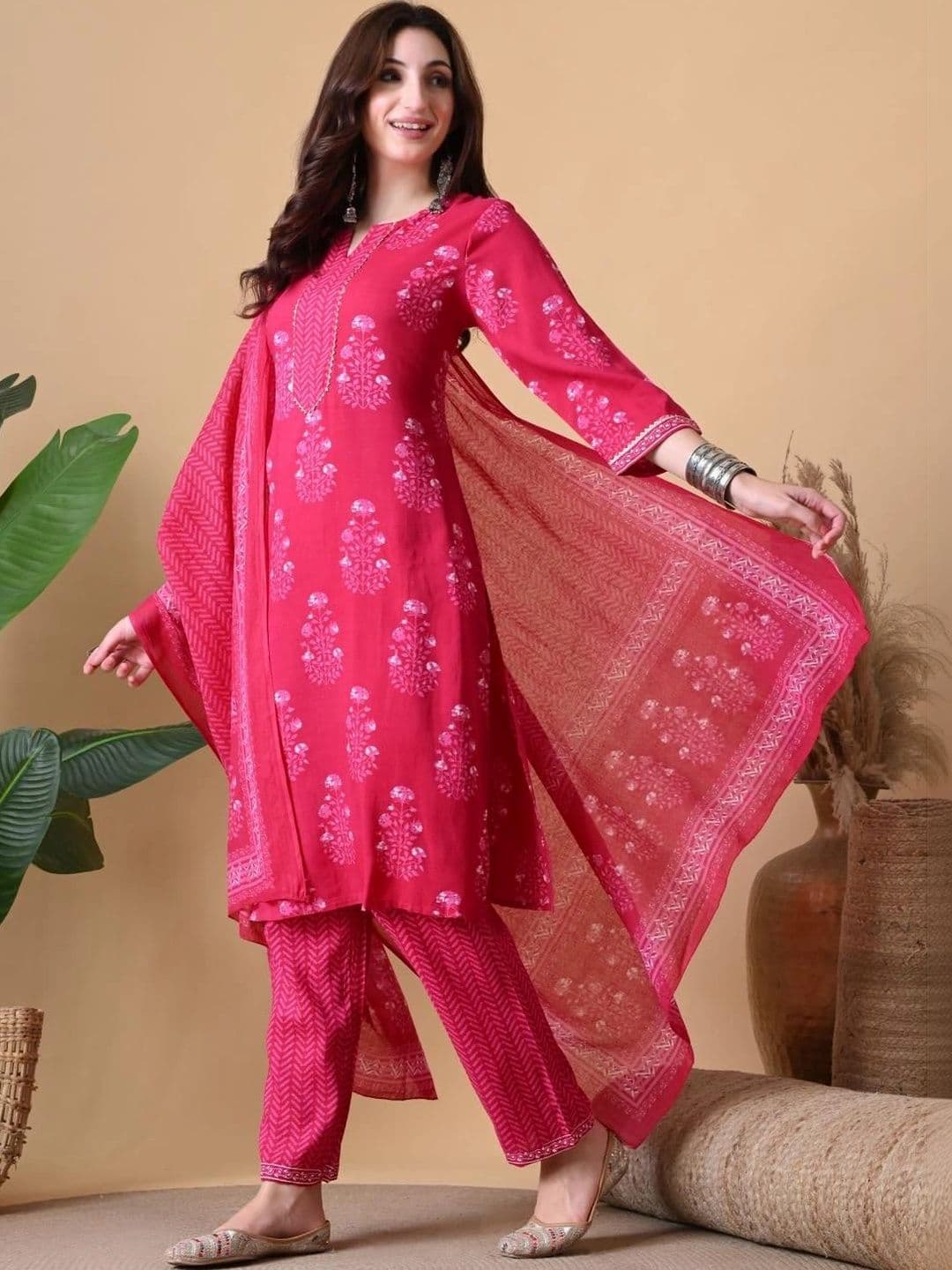 Anouk Women Floral Printed Regular Pure Cotton Kurta with Trousers & With Dupatta thumbnail 6