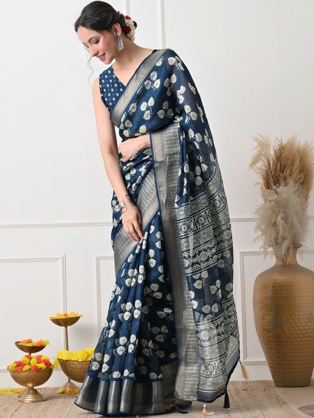 KALINI Women Floral Printed Art Silk Saree thumbnail 6