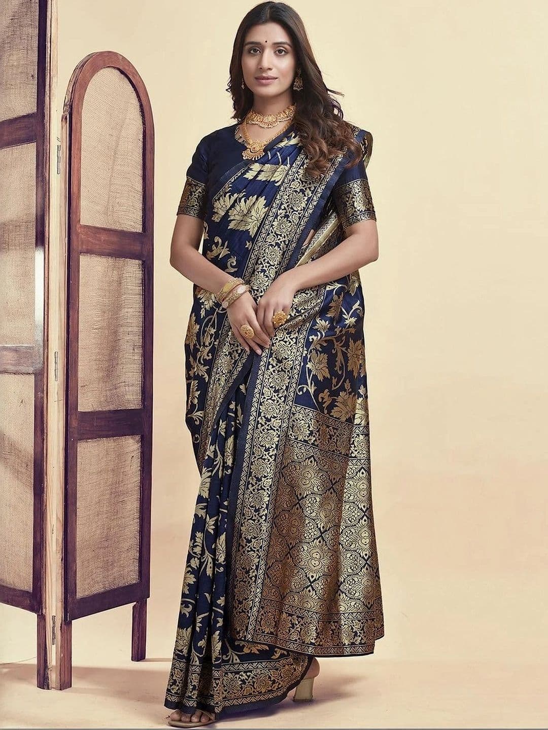 SANISA Ethnic Motifs Zari Silk Blend Saree thumbnail 5