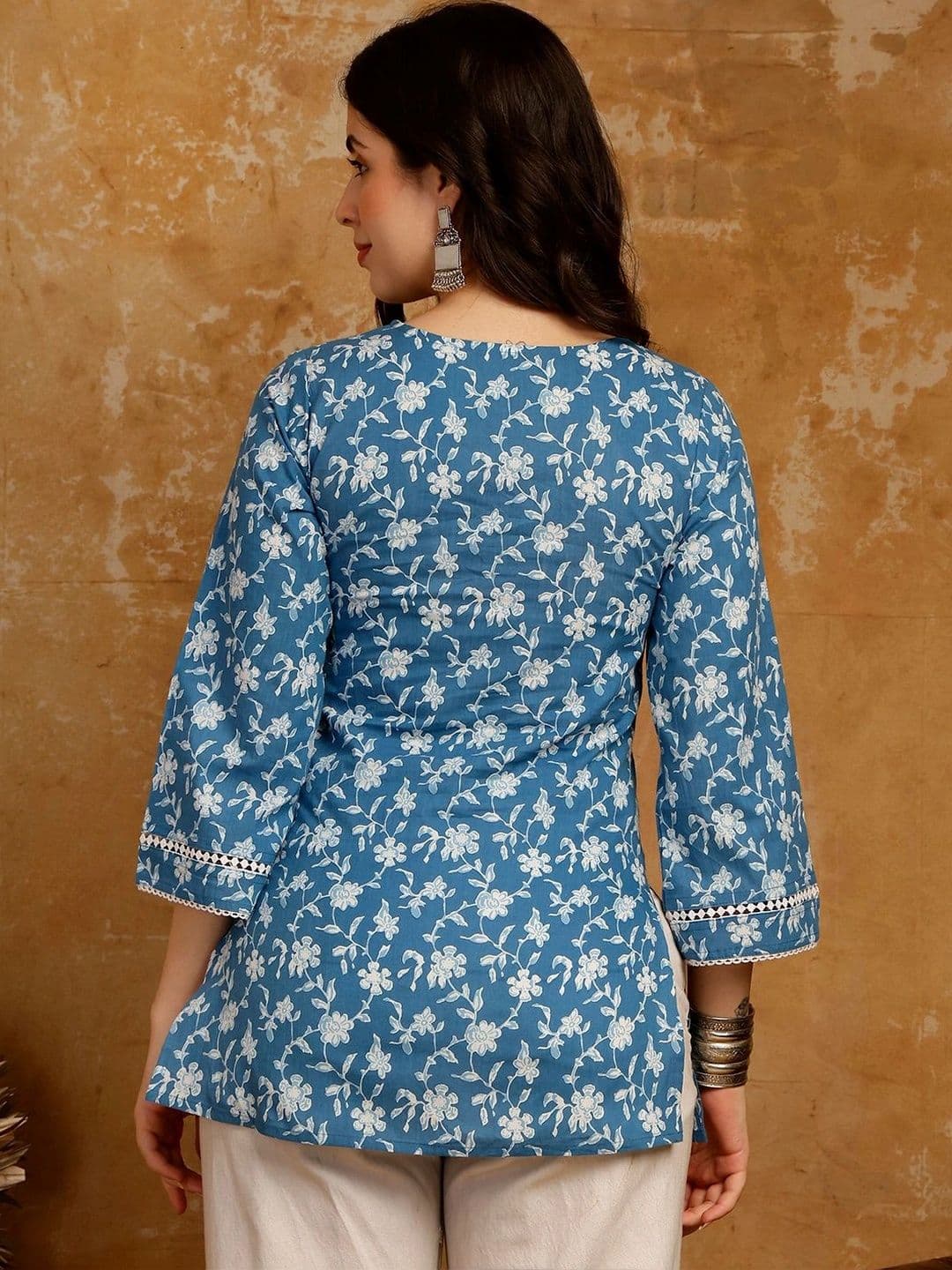 Anouk Rustic Floral Printed Pure Cotton Kurti thumbnail 3