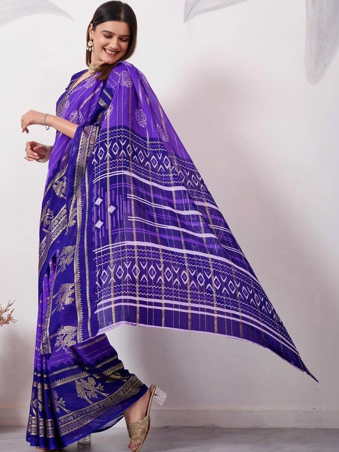 Pixie lane Women Zari Pure Georgette Paithani Saree thumbnail 3