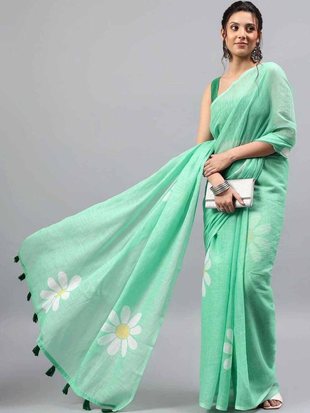 Pixie lane Floral Linen Blend Saree thumbnail 4