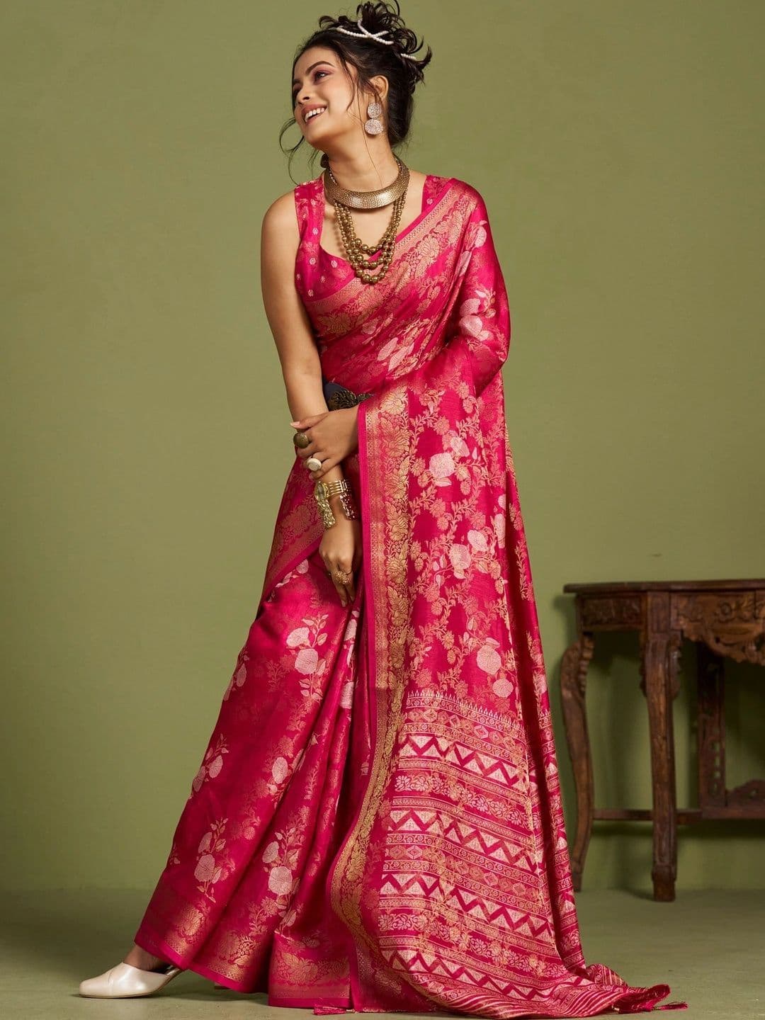 Anouk Ethnic Motifs Zari Silk Blend Banarasi Saree thumbnail 3
