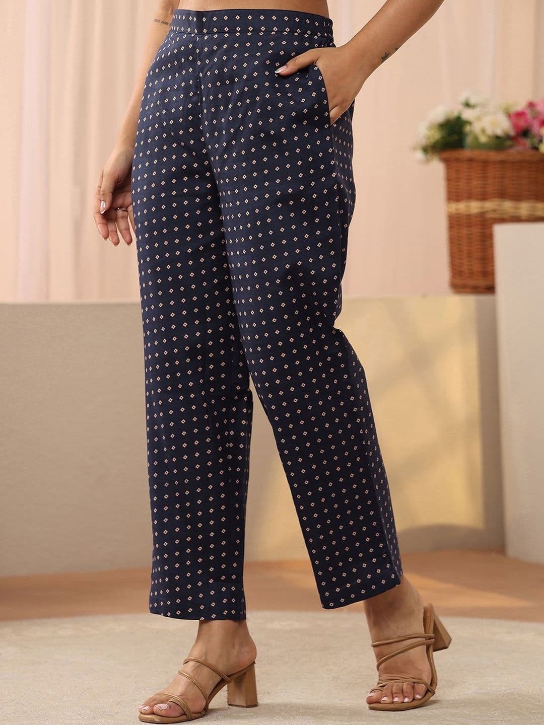 Gerua By Libas Women Floral Printed Regular Kurta with Trousers & With Dupatta thumbnail 2