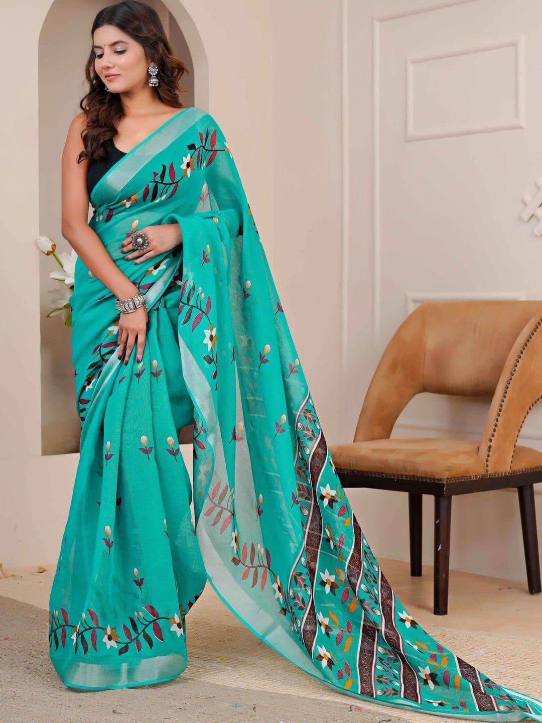 REENAA'S Women Cotton Blend Printed Saree thumbnail 4