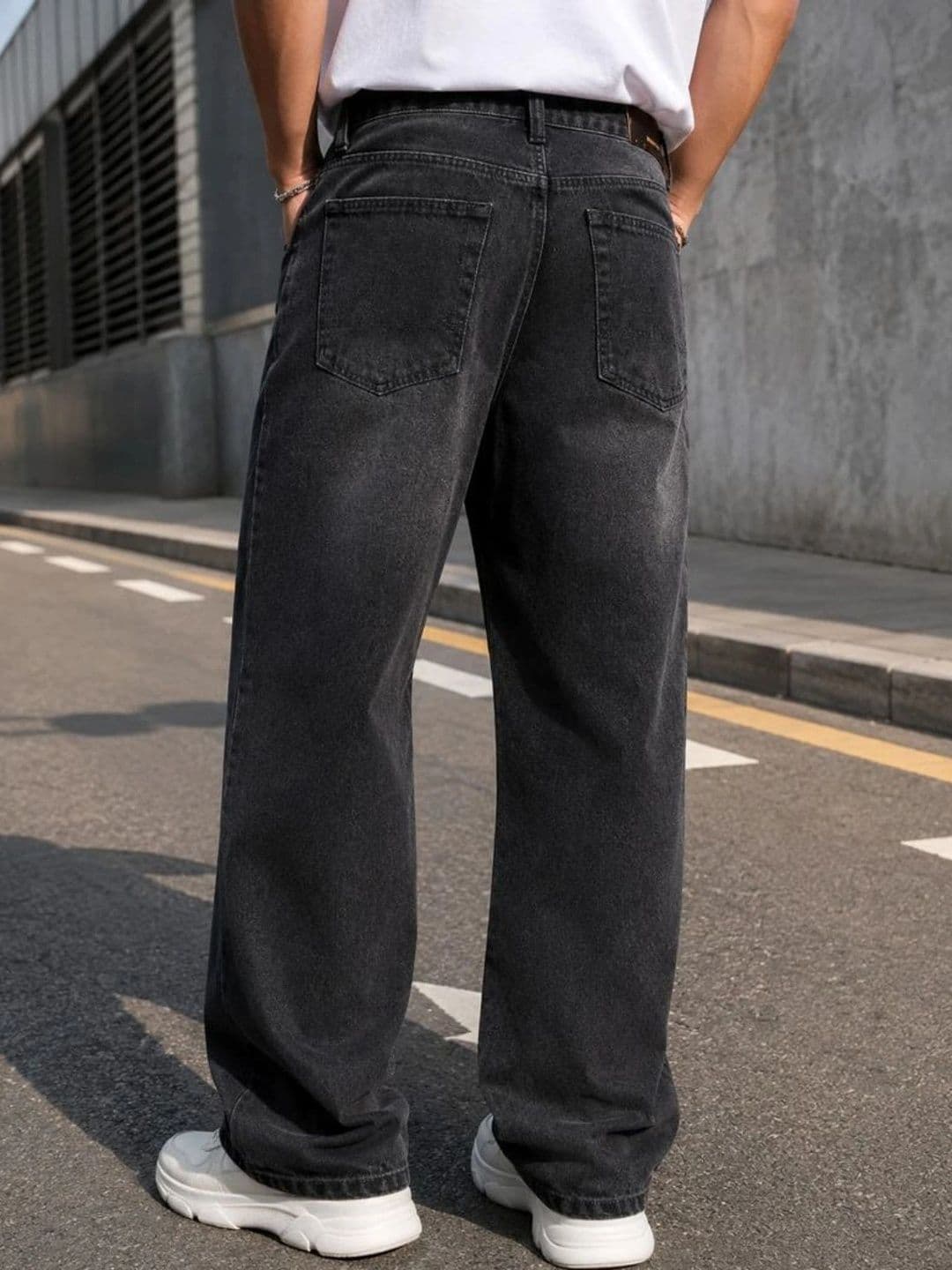 SYNZO Men Comfort Relaxed Fit Mid-Rise Jeans thumbnail 3