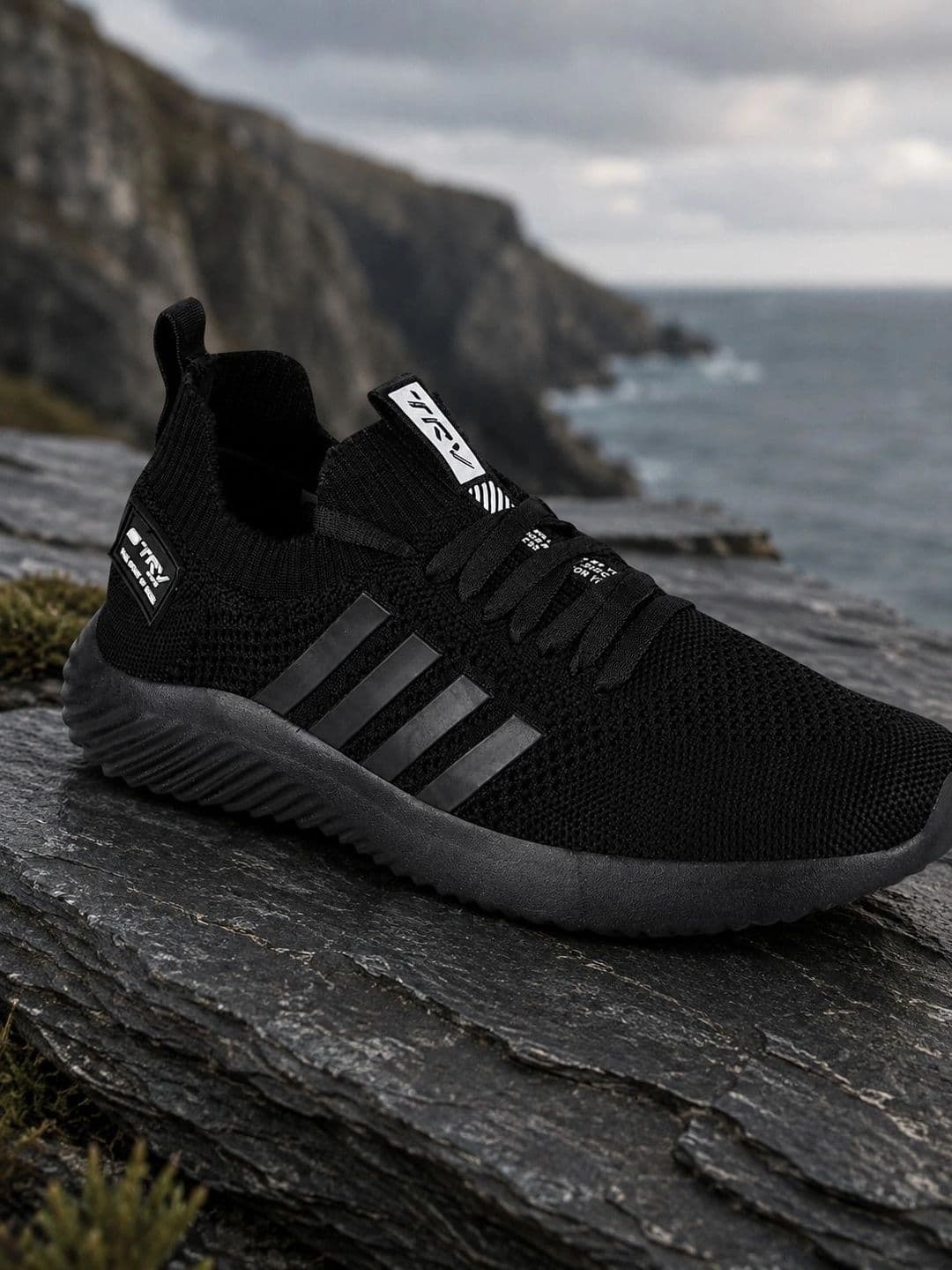 TRV Men Textured Lace-Up Walking Shoes thumbnail 4