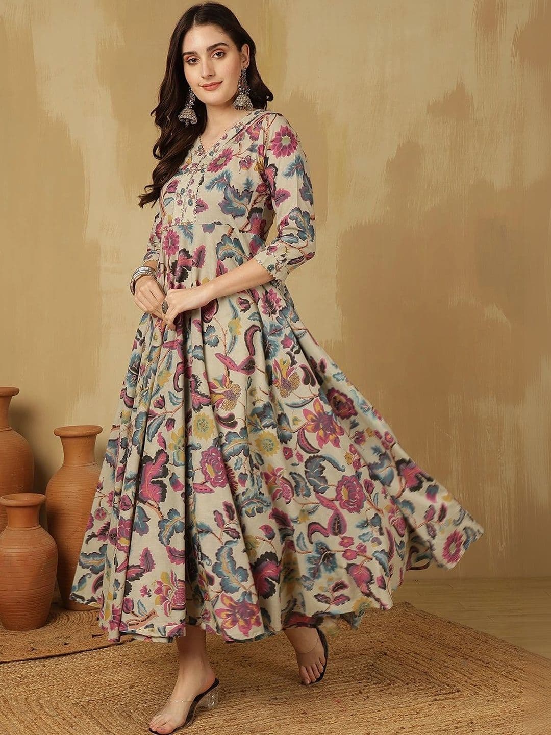 Sangria Women Floral Printed Thread Work Floral Anarkali Kurta thumbnail 6