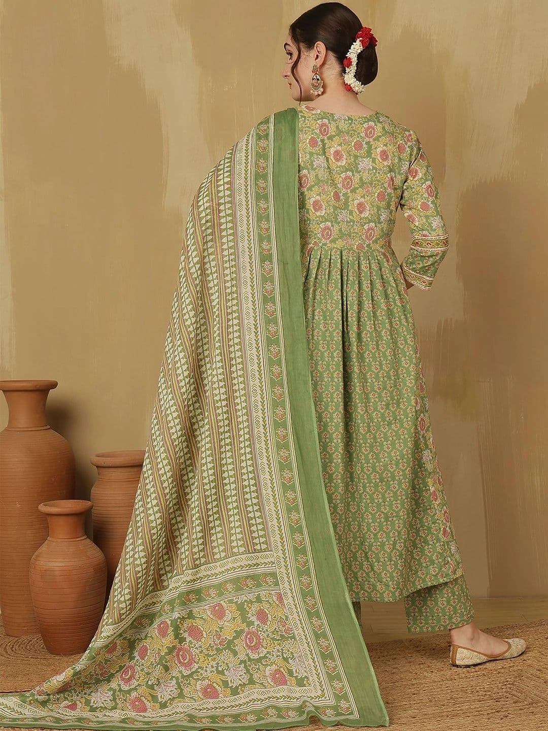 Sangria Women Floral Printed Empire Pure Cotton Kurta with Trousers & With Dupatta thumbnail 2