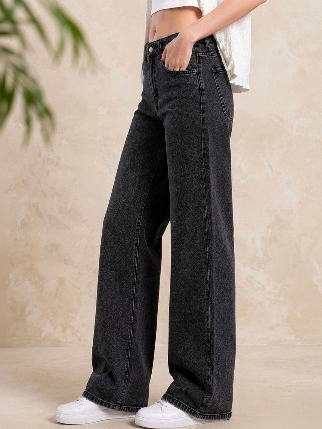 DressBerry Women Comfort Wide Leg High-Rise Light Fade Stretchable Jeans thumbnail 2
