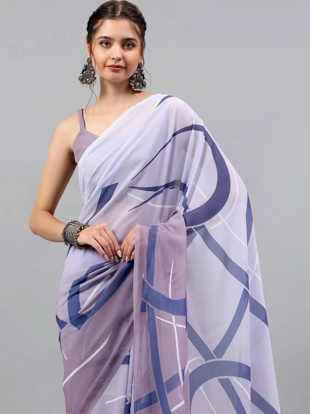 Pixie lane Poly Georgette Saree thumbnail 2