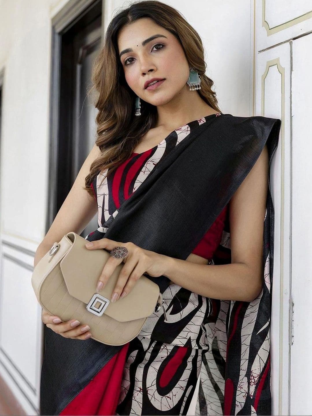 SANISA Batik Women Pure Cotton Saree thumbnail 3