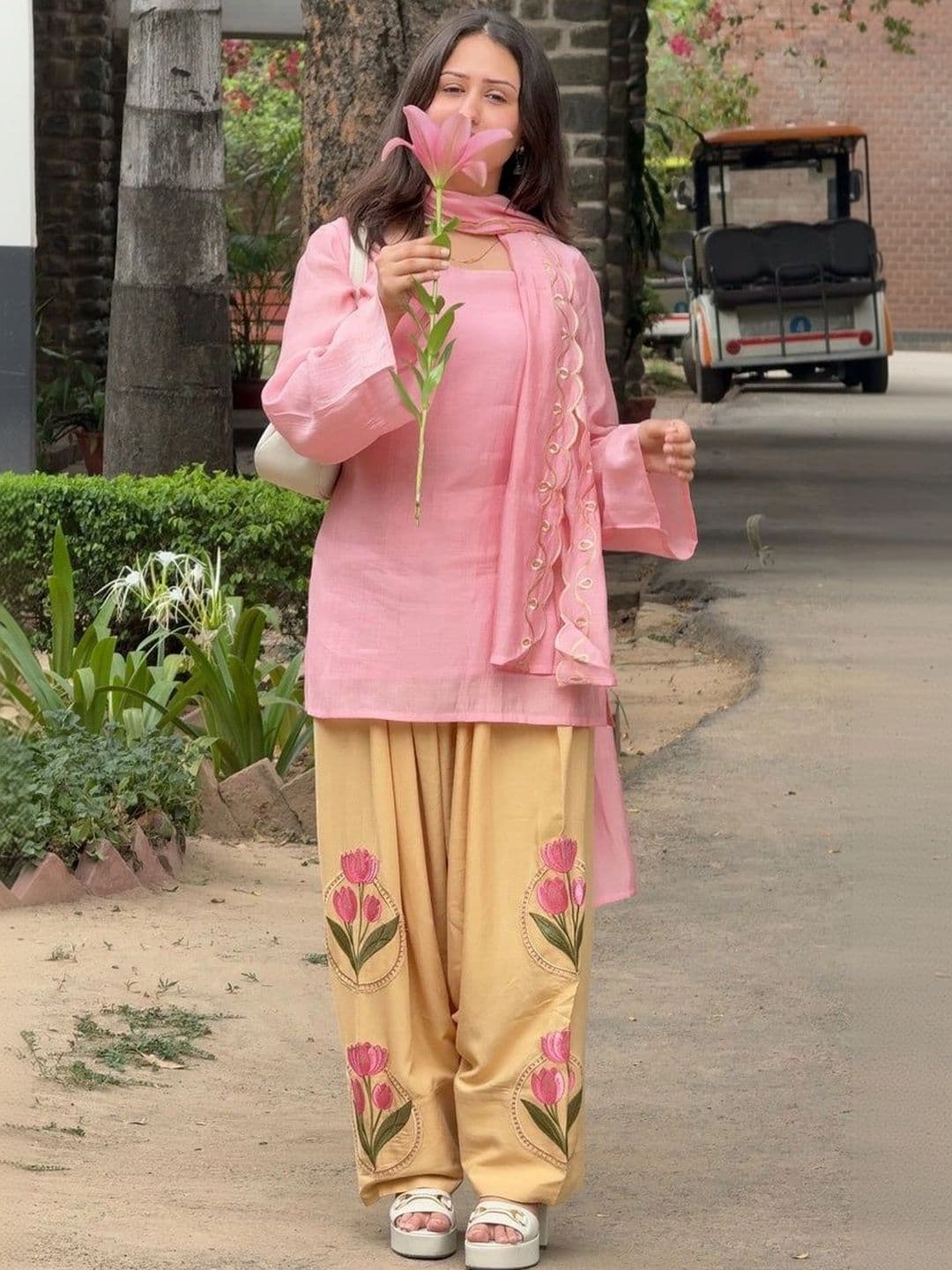 SMITSAREE Women Floral Regular Kurta with Patiala & Dupatta - view 1