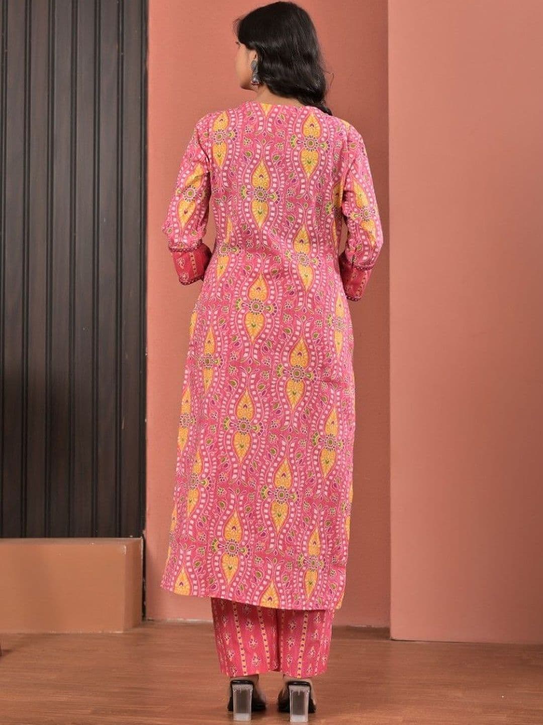 Yashee Women Ethnic Motifs Printed Regular Pure Cotton Kurta with Trousers & With Dupatta thumbnail 4