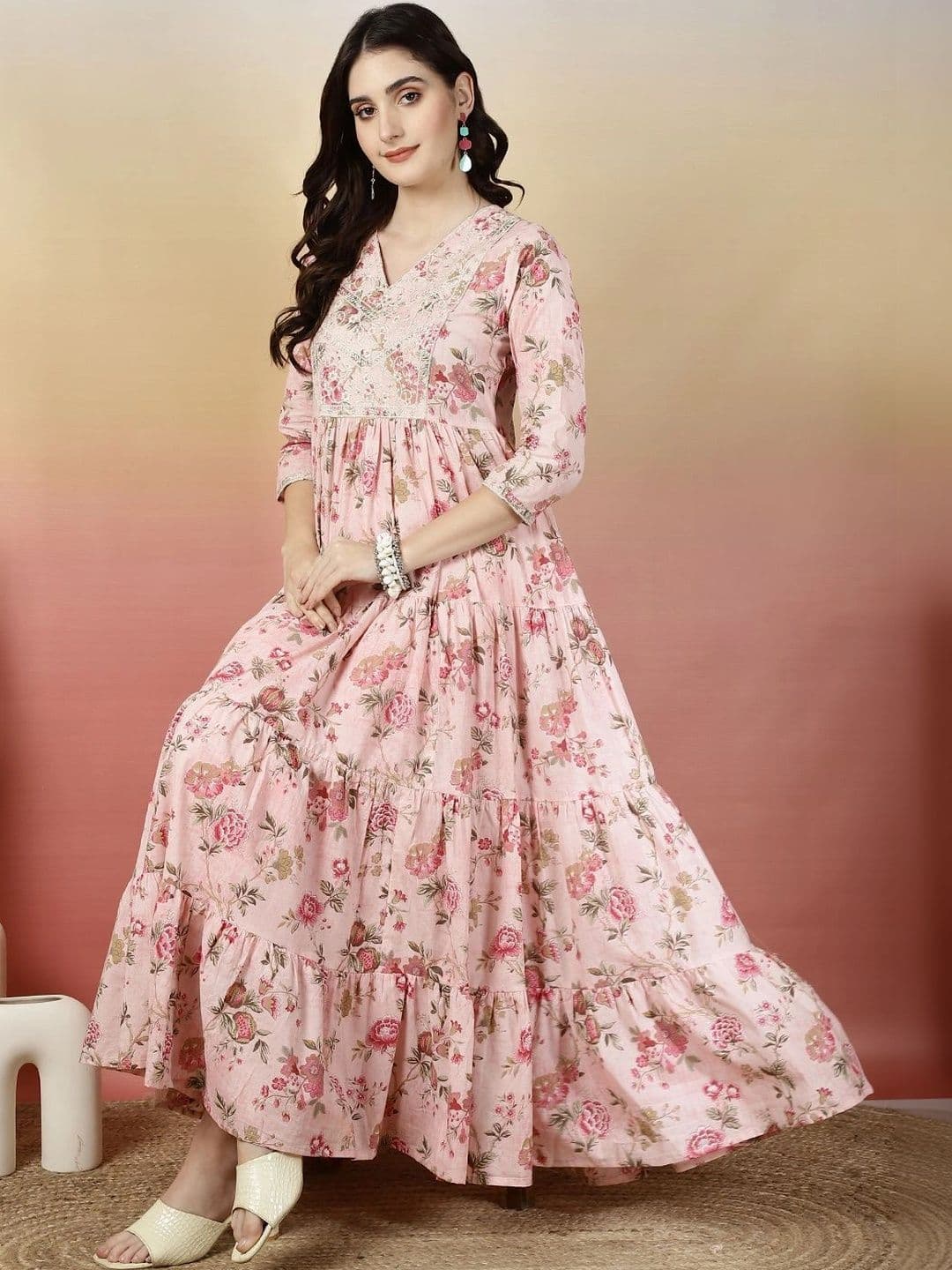 Sangria Women Floral Printed Floral Anarkali Kurta thumbnail 5
