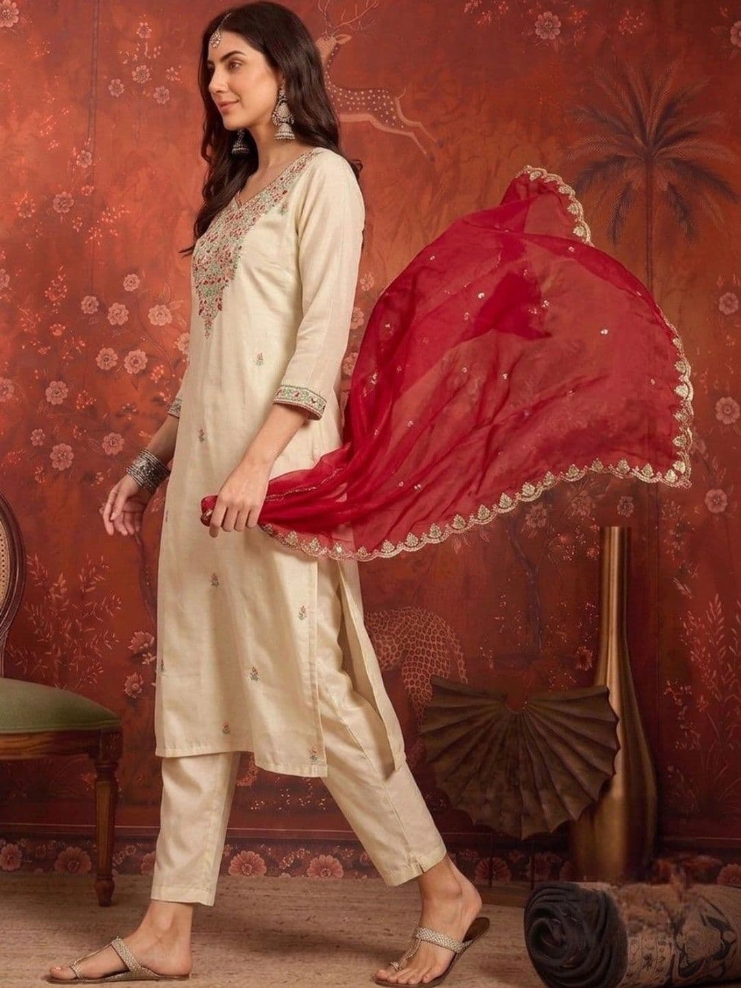 Sangria Women Ethnic Motifs Embroidered Regular Thread Work Kurta with Trousers & With Dupatta thumbnail 6