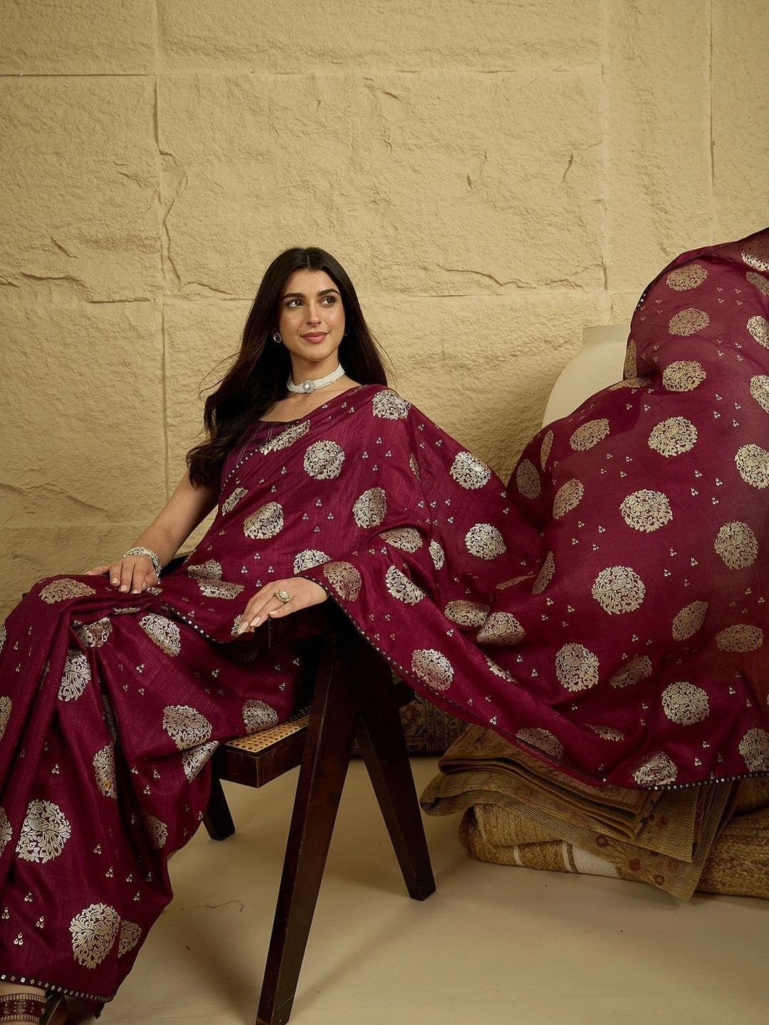 Sangria Woven Design Zari Poly Georgette Designer Saree thumbnail 5