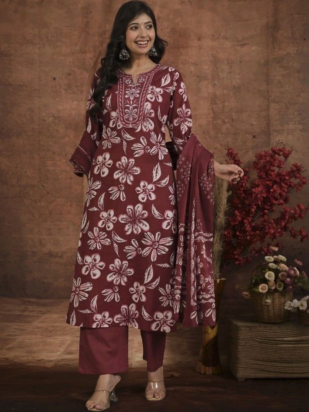 Yashee Women Floral Printed Regular Thread Work Pure Cotton Kurta with Palazzos & With Dupatta thumbnail 6