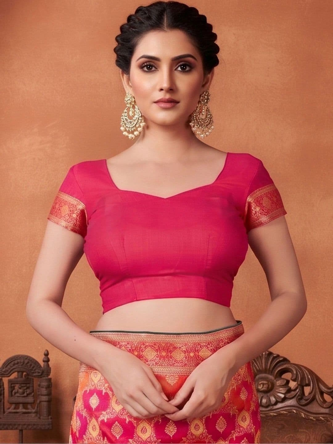 MONJOLIKA FASHION Woven Design Zari Silk Blend Banarasi Saree thumbnail 2